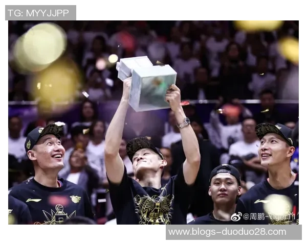 余嘉豪的成长之路与未来展望：从青涩少年到篮球新星的蜕变之旅